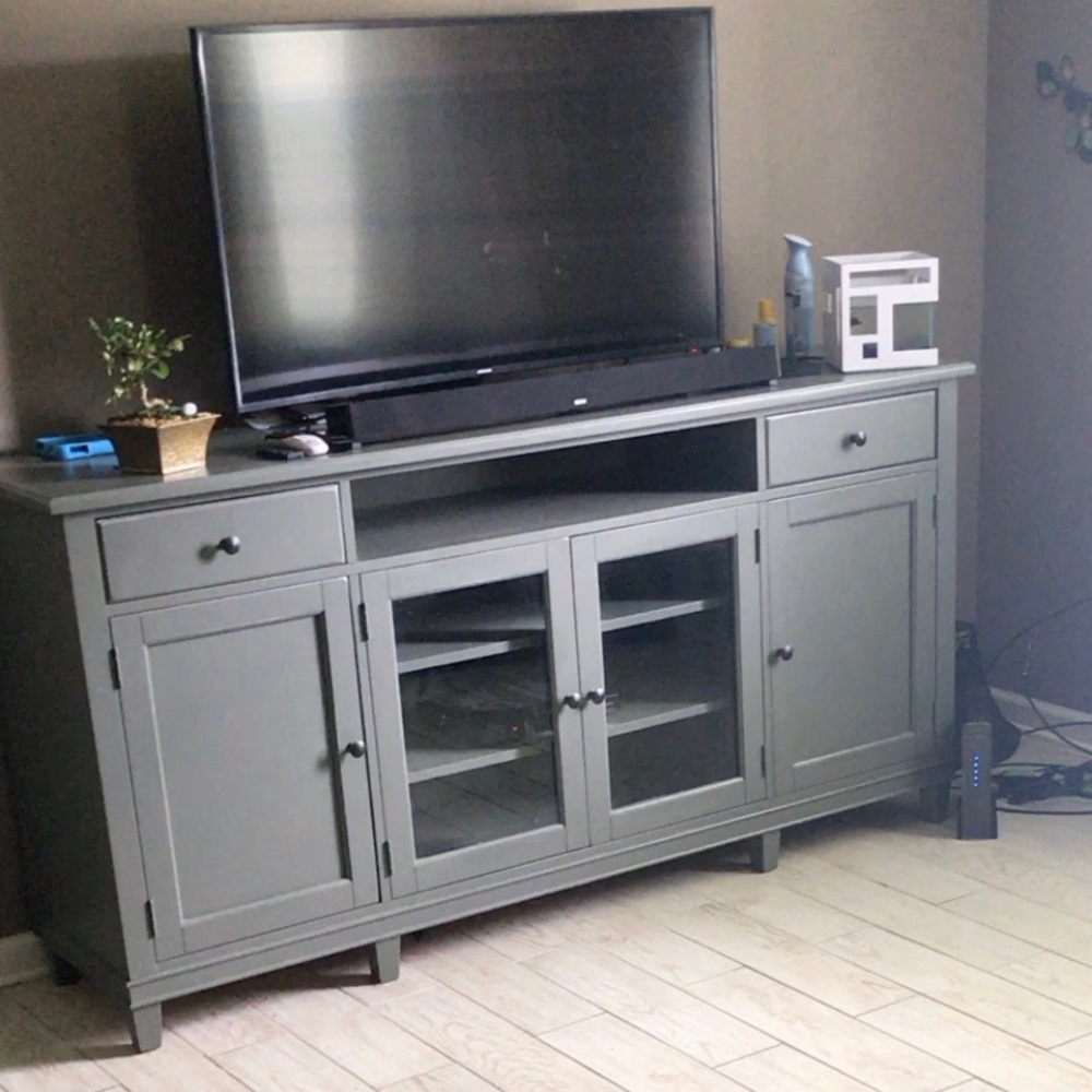 Tv stand
